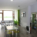 Outeiro Hostel *
